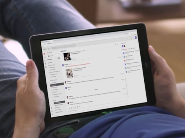 Avaya Cloud Office utilisé sur un ordinateur portable